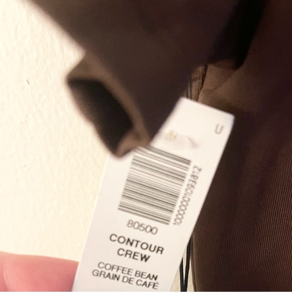 Aritzia Babaton Contour Crew Short Sleeve
Bodysuit in Brown - Picture 9 of 9